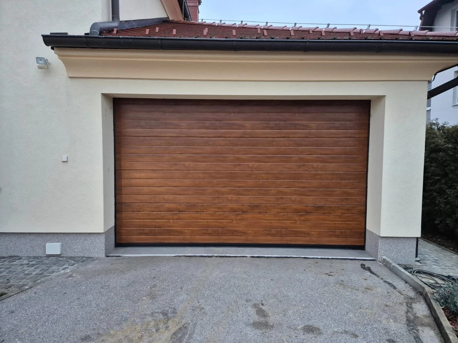 Sekcijska garažna vrata 4